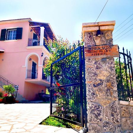 Miranda Haus Aparthotel Арилас Екстериор снимка