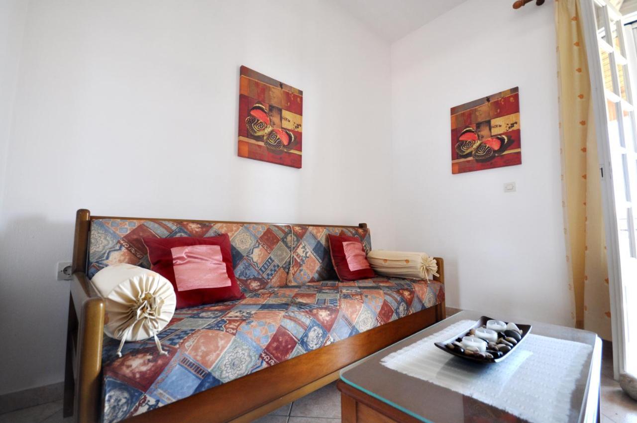 Miranda Haus Aparthotel Арилас Екстериор снимка