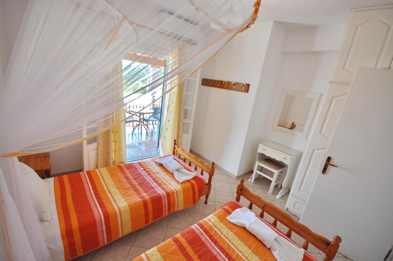 Miranda Haus Aparthotel Арилас Екстериор снимка